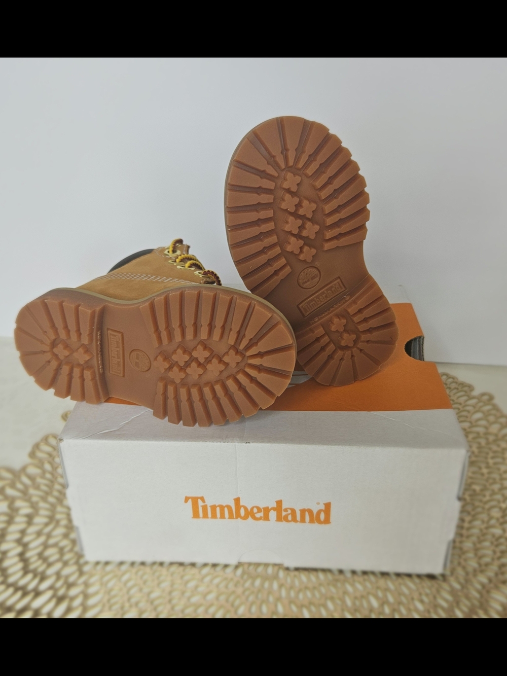 ​Timberland Premium 6-Inch Lace Waterproof Boot Wheat Toddler Size 4 - Picture 4 of 9